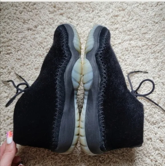 Nike Air Jordan Future Black Night Maroon Furry Sneakers Size 7