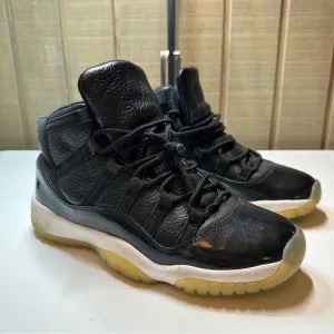 Nike Air Jordan Size 7Y Women’s 8.5  Black Shoes XI 11 Retro 72-10 GS 378038-002