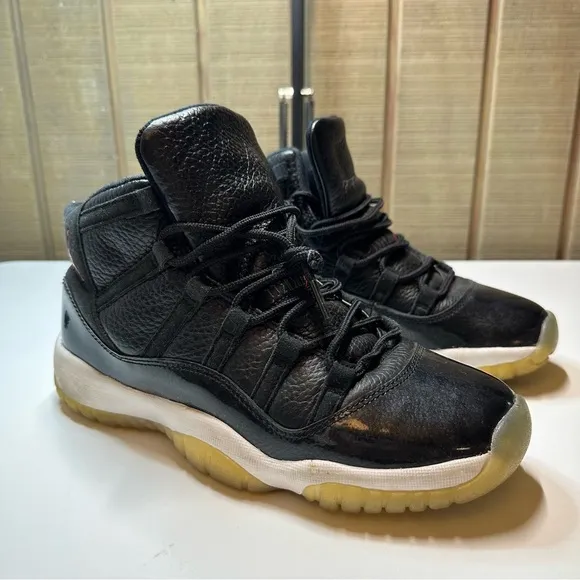 Nike Air Jordan Size 7Y Women’s 8.5  Black Shoes XI 11 Retro 72-10 GS 378038-002