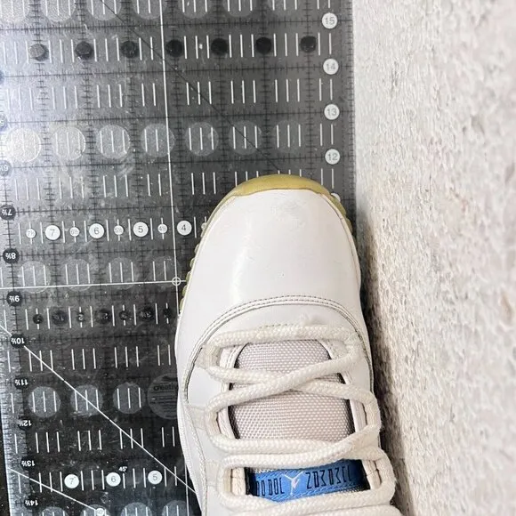 Nike Air Jordan XI 11 Retro Men Size 9.5 378037-117 Legend Blue White Shoes