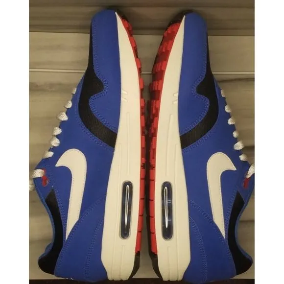 NIKE AIR MAX 1 Men's Size 9.5 New With Box (no box top)