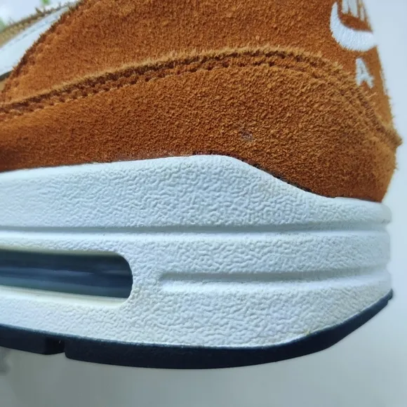 NIKE Air Max 1 Premium Retro 7 Dark Curry True White Sneakers 908366-700 Mens
