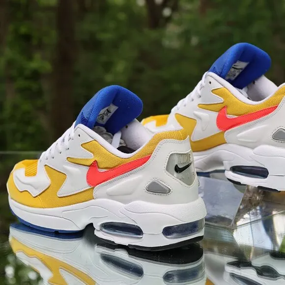 Nike Air Max 2 Light University Gold