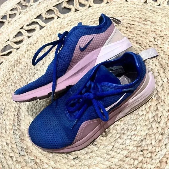 Nike Air Max Motion 2 Womens Blue/Pink Running Shoes Sz 7.5