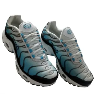 Nike Air Max Plus TN Sneakers Ombre Athleisure Athletic size 4Y/5½Women Running