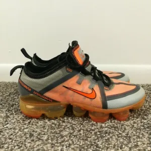 Nike Air VaporMax 2019 Orange Grey Athleisure Run Shoes AJ2616-013 Youth 4Y