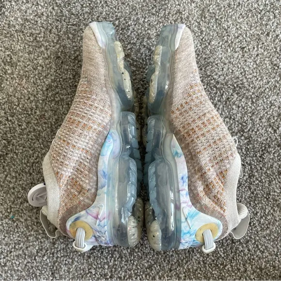 Nike Air VaporMax 2020 Flyknit Oatmeal Women's 7.5 CT1933-100 Athleisure Shoes