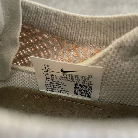 Nike Air VaporMax 2020 Flyknit Oatmeal Women's 7.5 CT1933-100 Athleisure Shoes