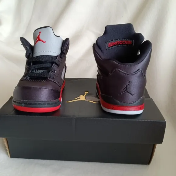 Nike AirJordan Retro 5 Satin Bred Black/University Red (TD) 440890 006 Size 5c