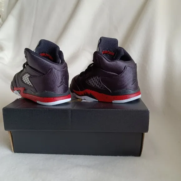 Nike AirJordan Retro 5 Satin Bred Black/University Red (TD) 440890 006 Size 5c