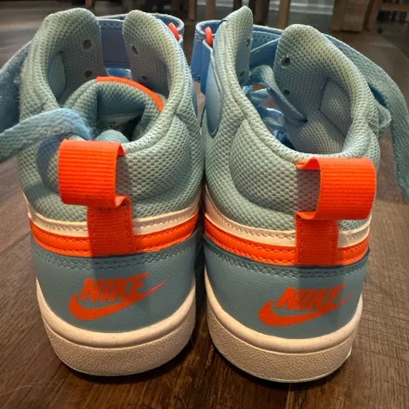 NIKE BIG KID COURT BOROUGH MID 2 SNEAKERS Size 4Y White, Baby Blue, &amp; Orange