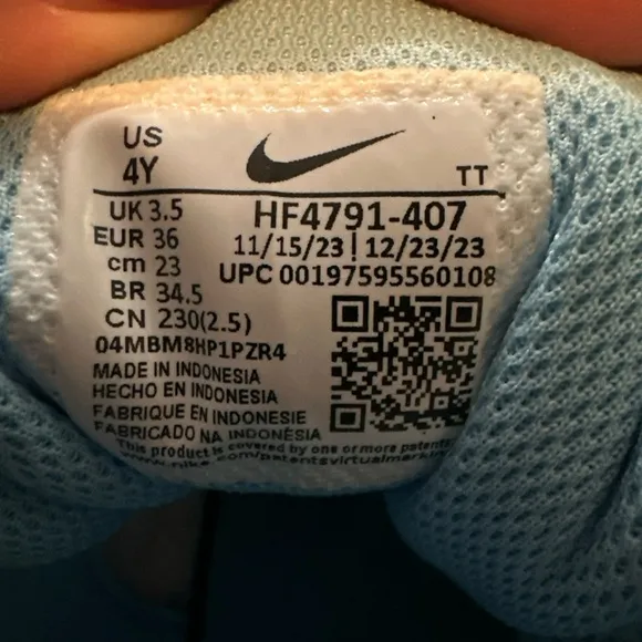 NIKE BIG KID COURT BOROUGH MID 2 SNEAKERS Size 4Y White, Baby Blue, &amp; Orange