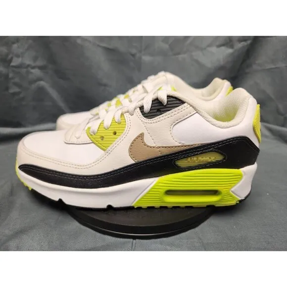 Nike Boys Air Max 90 (GS) Sneakers White Khaki Cyber Size 7 DISPLAY MODEL!