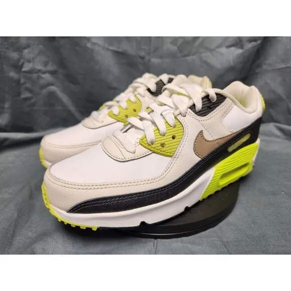 Nike Boys Air Max 90 (GS) Sneakers White Khaki Cyber Size 7 DISPLAY MODEL!