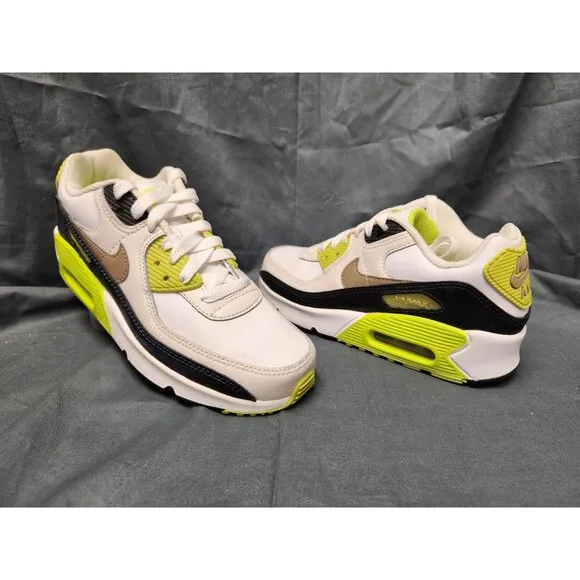 Nike Boys Air Max 90 (GS) Sneakers White Khaki Cyber Size 7 DISPLAY MODEL!