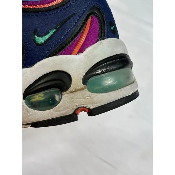 Nike Girls Blue and pink Air Max Running Shoes Size 4 SKU 7301