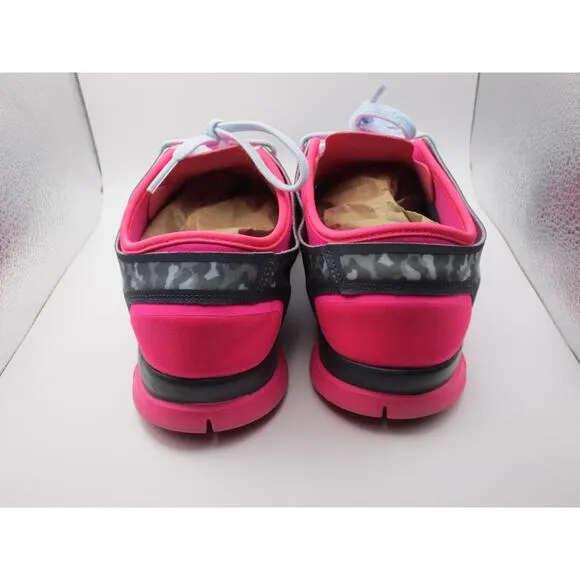Nike Gray Camo Trendy Athletic Sneakers Pink Accents Woman Size  8.5