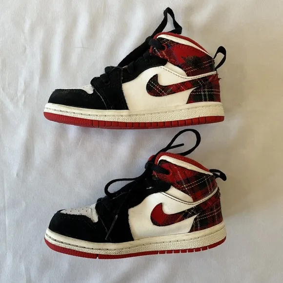 Nike Jordan 1 Mid Bad Santa | Size 8C | Youth Retro Plaid White Shoes Sneakers