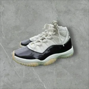 Nike  Jordan 11 Retro Neapolitan (Women's) size 6.5