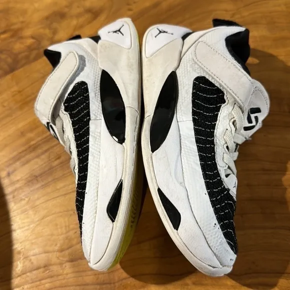 Nike Jordan Luca 1 Preschooler PS Basketball Shoes Size 11C White Black Volt