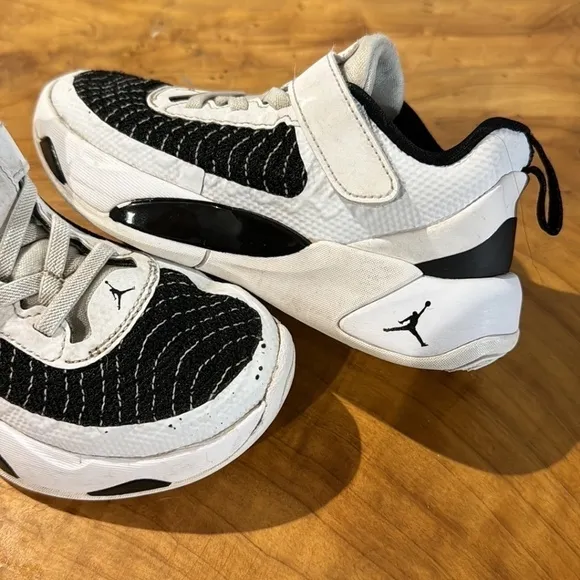Nike Jordan Luca 1 Preschooler PS Basketball Shoes Size 11C White Black Volt