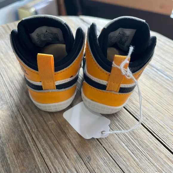 Nike Jordan Retro 1 Crib “University Gold” 1C