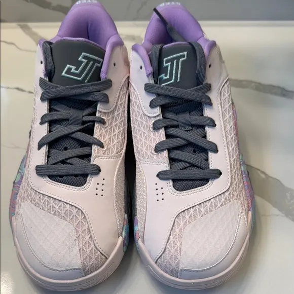 NIKE JORDANTATUM 2 SIDEWALK CHALKGRADE SCHOOL BASKETBALL SHOES