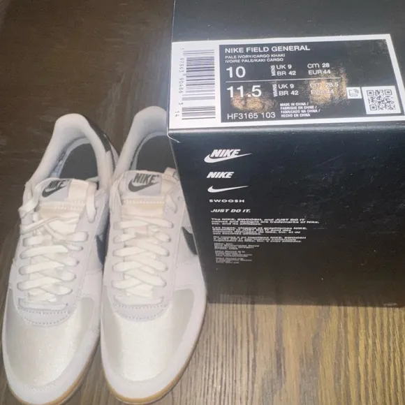 Nike Mens Field General Retro Soccer Shoes 10 HF3165-103 Ivory Green New In Box