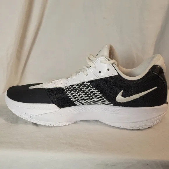 Nike Men's GT Cut Academy Basketball Shoes Size 10