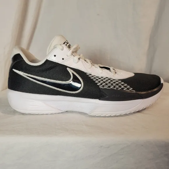Nike Men's GT Cut Academy Basketball Shoes Size 10