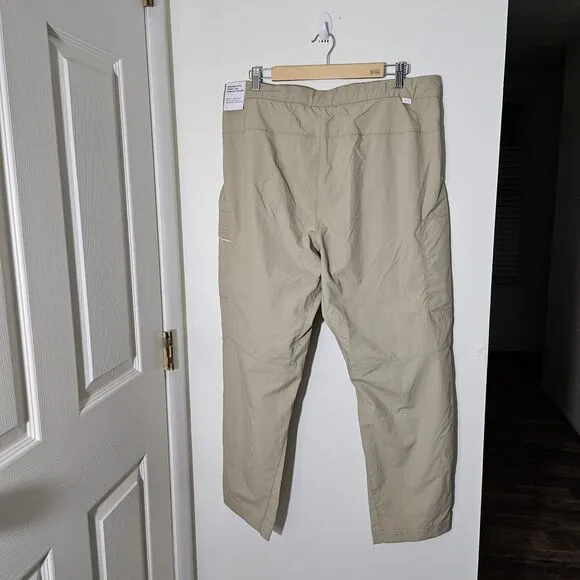 NIKE Men's Sportswear Style Essentials Unlined Cropped Pants  SIZE: 36