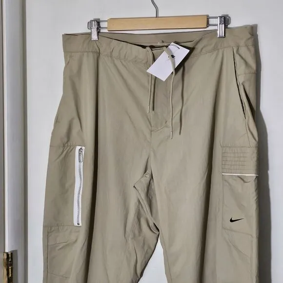 NIKE Men's Sportswear Style Essentials Unlined Cropped Pants  SIZE: 36