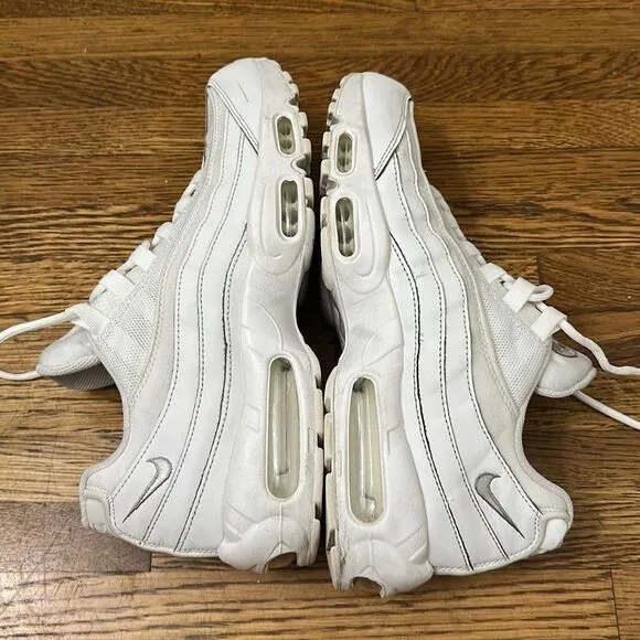Nike Mens Triple White Air Max 95 Essential CT1268-100 Athletic Shoes Size 10