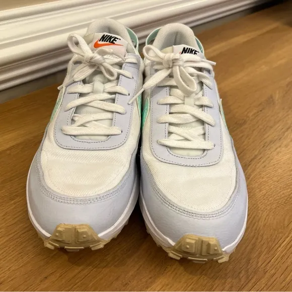 Nike Men’s Waffle Debut White, Gray, and Mint Athletic Sneakers Size 11.5