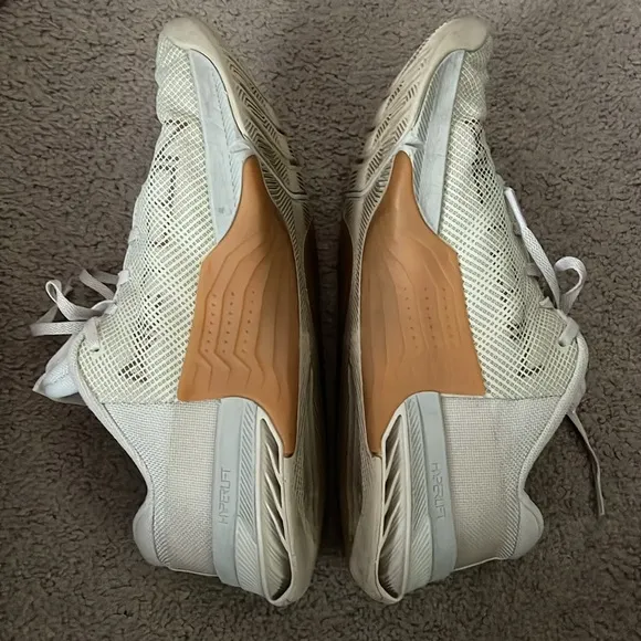NIKE Metcon sneakers tennis shoes running shoes in tan white off-white men sz8