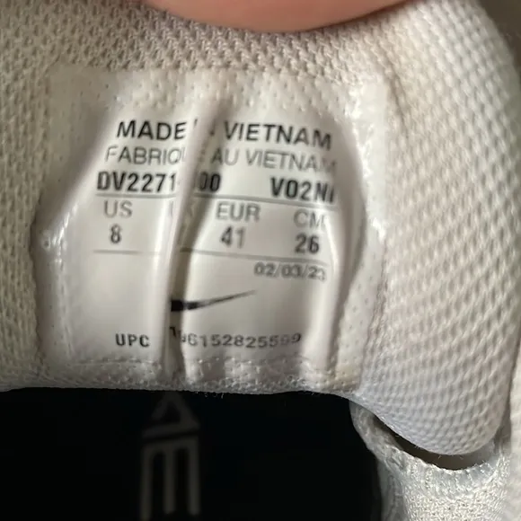 NIKE Metcon sneakers tennis shoes running shoes in tan white off-white men sz8