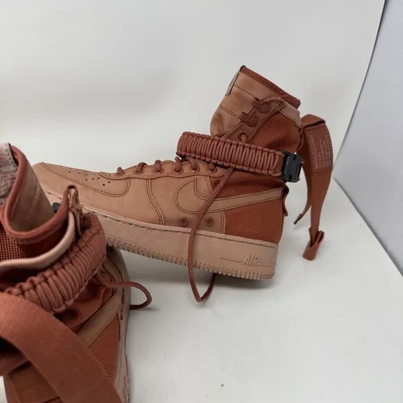 Nike SF Air Force 1 Boot Shoes Men Size 9 Womens 11 (864024-204) Dusty Peach
