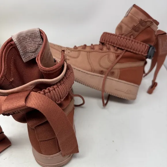 Nike SF Air Force 1 Boot Shoes Men Size 9 Womens 11 (864024-204) Dusty Peach
