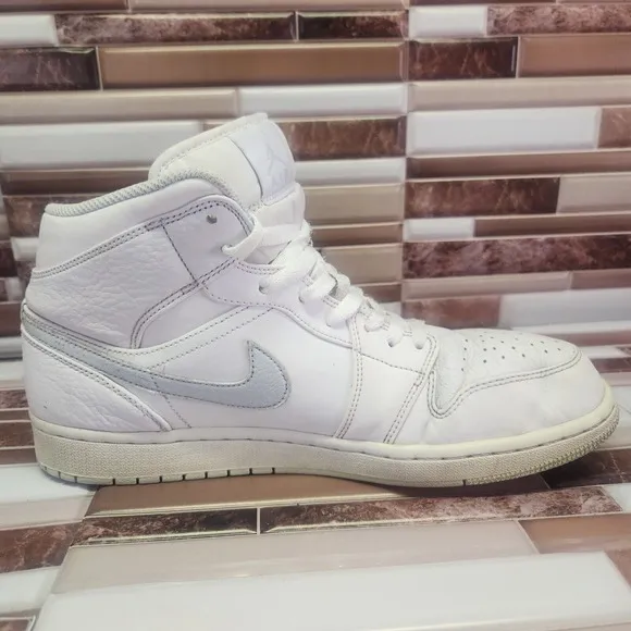 Nike Shoes Men's 11 Air Jordan 1 Retro White Leather Athletic