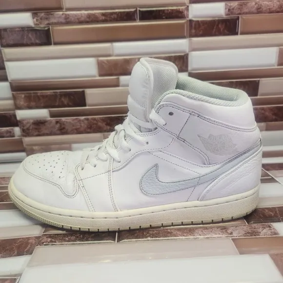 Nike Shoes Men's 11 Air Jordan 1 Retro White Leather Athletic