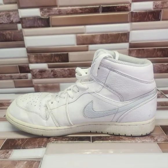 Nike Shoes Men's 11 Air Jordan 1 Retro White Leather Athletic