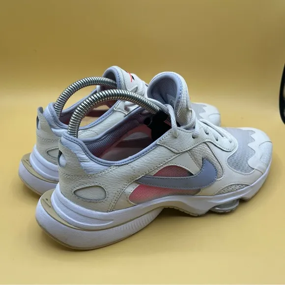 Nike Shoes Womens 11 White Air Zoom Division Sail Ghost