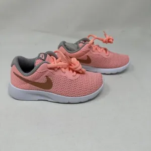 Nike Tanjun Youth 10.5c Girls Pink Gray‎ &amp; Gold Sneakers Shoes 818385-607 New