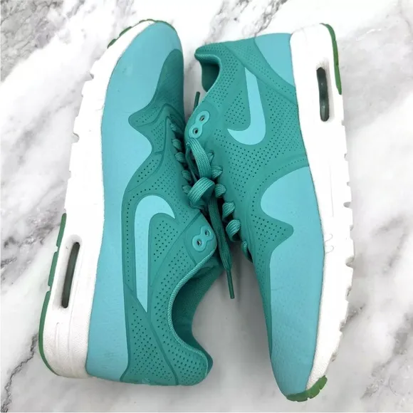 Nike Womens Air Max 1 Ultra Moire 704995-401 Teal Green Running Shoes Sneakers