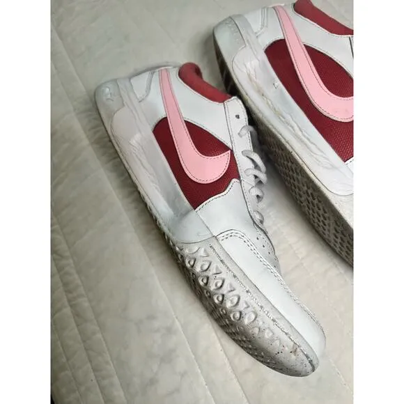 Nike Women’s Court Athletic Shoes Size 9 White Pink