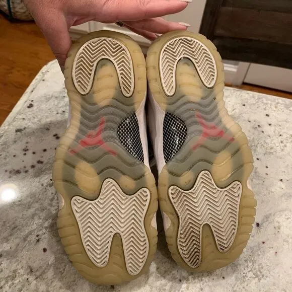 Nike Air Jordan Retro 11 Girls Sneaker 5.5Y