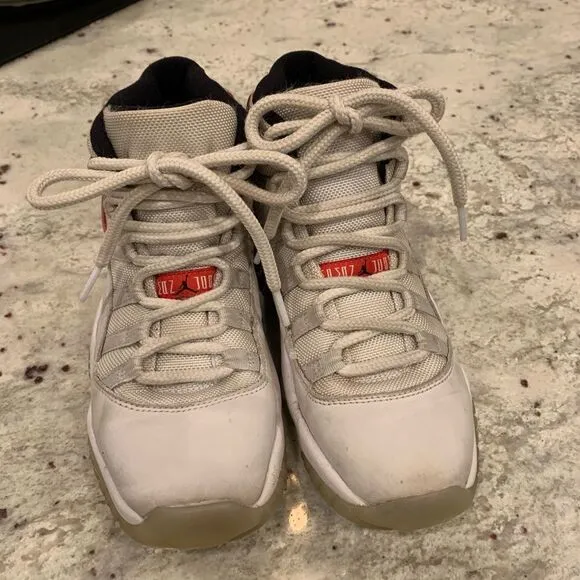 Nike Air Jordan Retro 11 Girls Sneaker 5.5Y