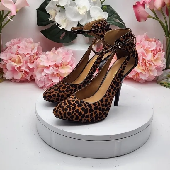 Nine West Animal Print Real Calf Hair Ankle Strap Heels Pumps Shoes 8M