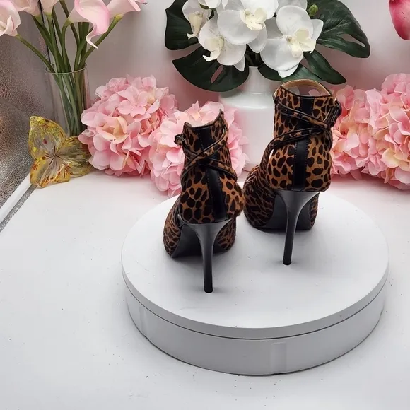 Nine West Animal Print Real Calf Hair Ankle Strap Heels Pumps Shoes 8M