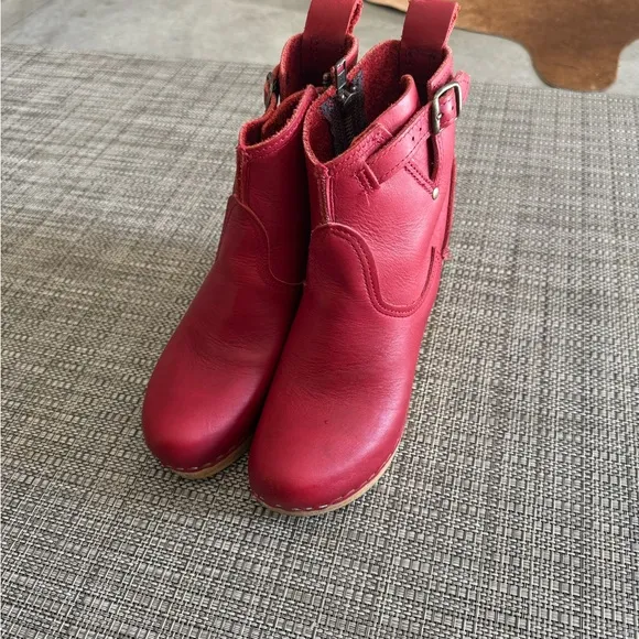 No.6 Clogs Red Leather Ankle Boots Wedge Size 37 EUC
